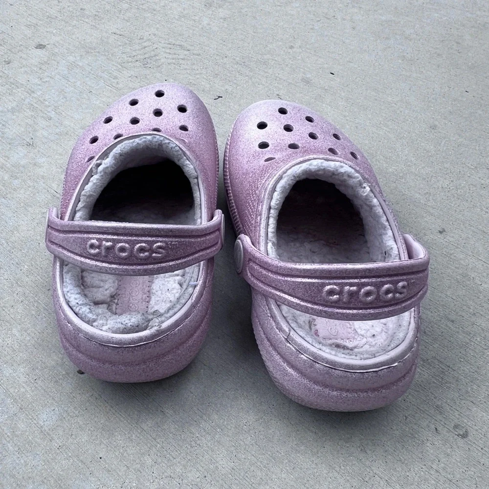 Kids‎ Crocs Classic Glitter Sherpa Lined Clogs Pink Comfort Shoes Kids Size 6